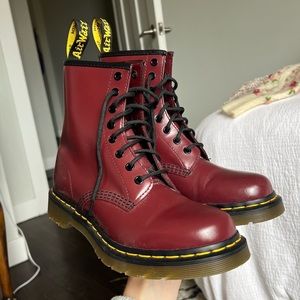 NEVER WORN! Dr Martens cherry red boots